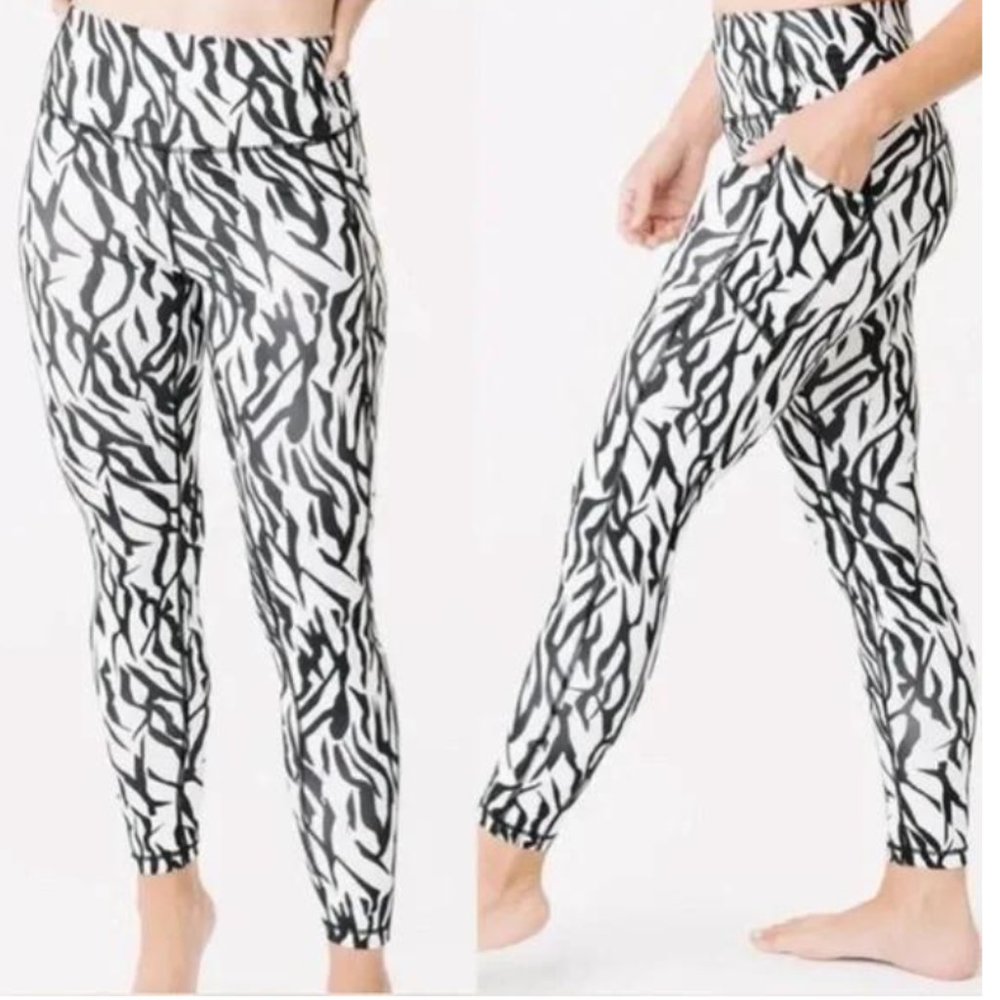 ZYIA Leggings Womens 4 Safari Zebra Animal Print White Black High Rise